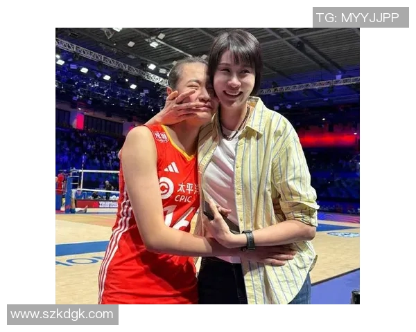 八一女排与福建女排巅峰对决展现女排精神与竞技魅力 八一女排与福建女排巅峰对决展现女排精神与竞技魅力