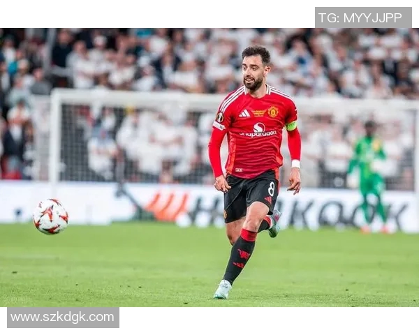 布鲁诺费尔南德斯:从天才少年到足球场上的领军人物 布鲁诺费尔南德斯:从天才少年到足球场上的领军人物