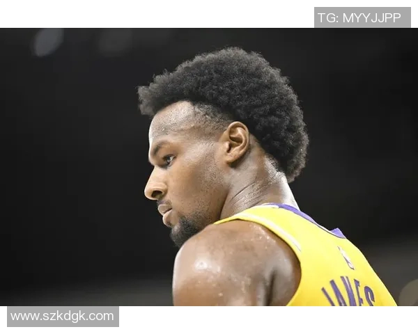 2019年NBA常规赛雄鹿对湖人精彩对决回顾与分析 2019年NBA常规赛雄鹿对湖人精彩对决回顾与分析