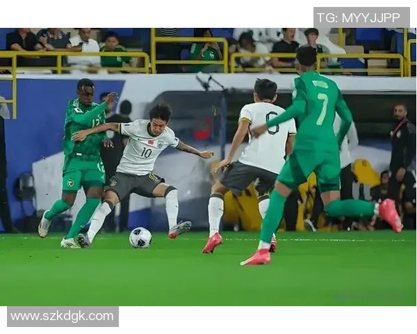 中国与喀麦隆世界杯对决精彩回顾与赛场瞬间分析