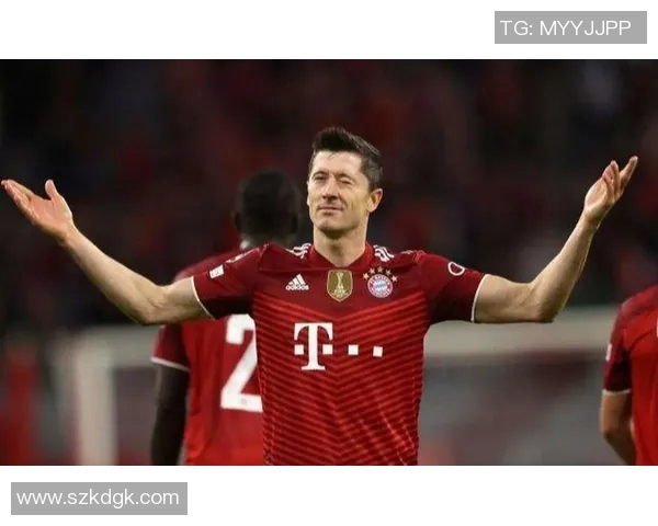 莱万重返德甲与旧主交锋拜仁球迷怒斥其背叛与忘恩负义